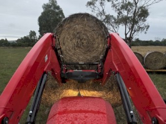 2004 Case IH Maxxum 110 Tractor with Loader