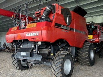 Case IH 8120 Header