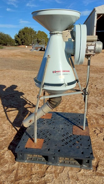 Kongskilde FR12 240 volt and Cyclone Grain Cleaner