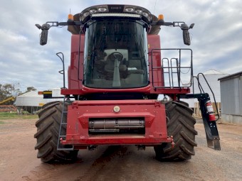2013 Case IH 6130 Header with 35' 2152 Front