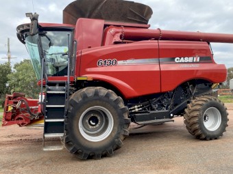 2013 Case IH 6130 Header with 35' 2152 Front