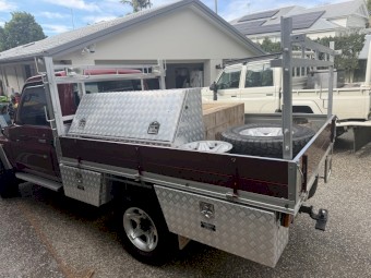 Toyota Landcruiser Aluminium Tray