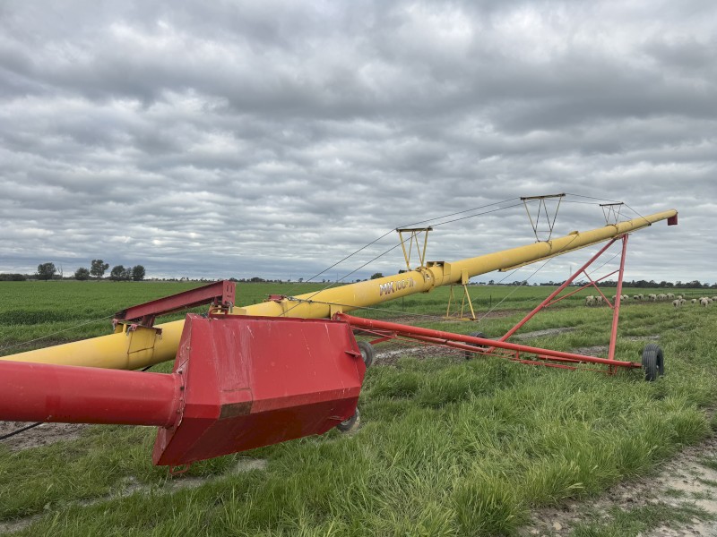 Westfield MK100-71 Swing Away Auger