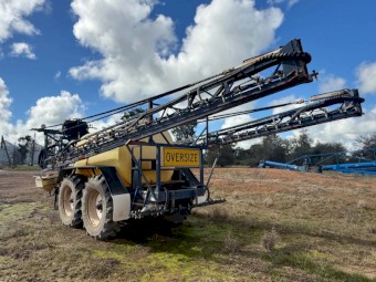 2010 Hayes 38mt 8000lt Boom Spray