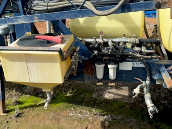 2010 Hayes 38mt 8000lt Boom Spray