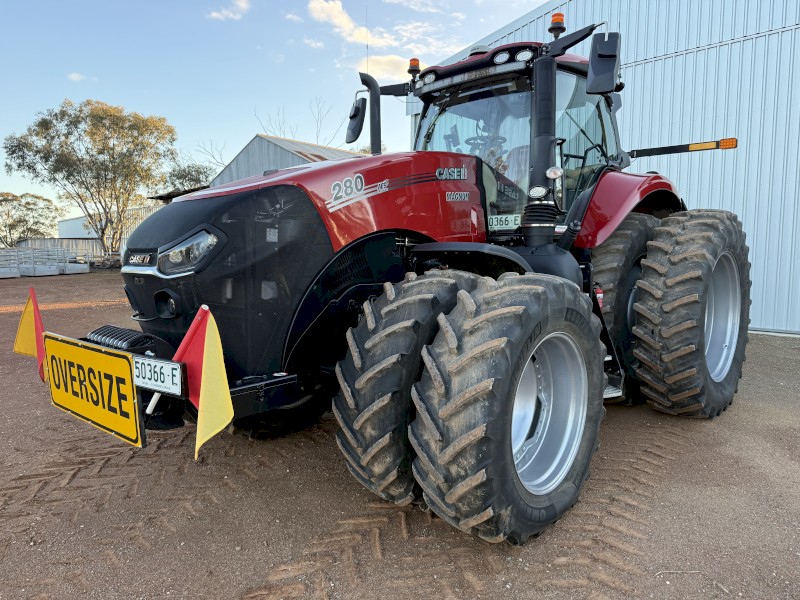 2022 Case IH  280 Magnum AFS. Tractor