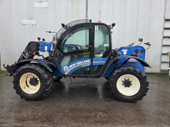 2015 New Holland LM7.42 Telehandler