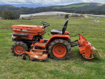 Kubota B6200 Tractor