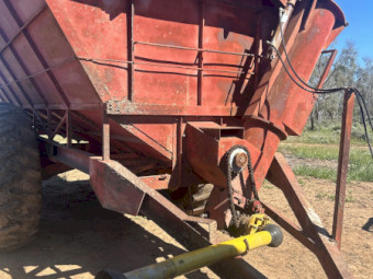 08 16 tonne white bogey axle chaserbin 