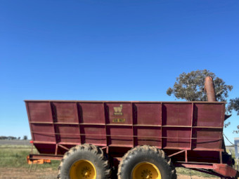08 16 tonne white bogey axle chaserbin 