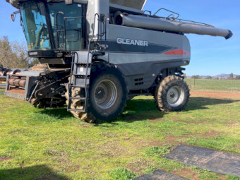 gleaner A85 2008,