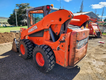 2020 Kubota SSV75 Skid Steer Loader