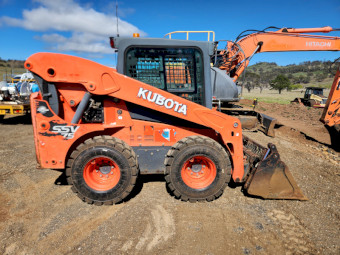 2020 Kubota SSV75 Skid Steer Loader