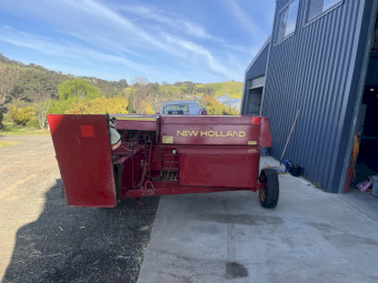 New Holland 417 Square baler