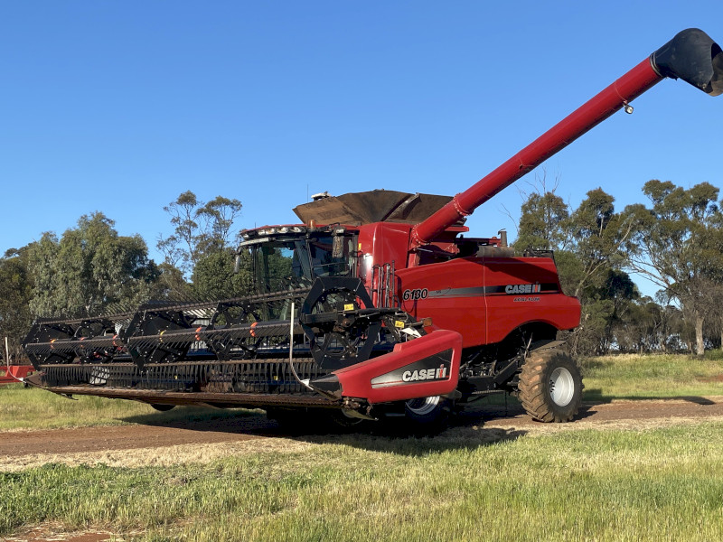 2013 Case IH 6130 Header with 35' 2152 Front