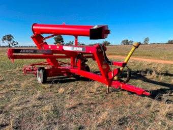 Akron EXG300 Silo Bag Outlaoder