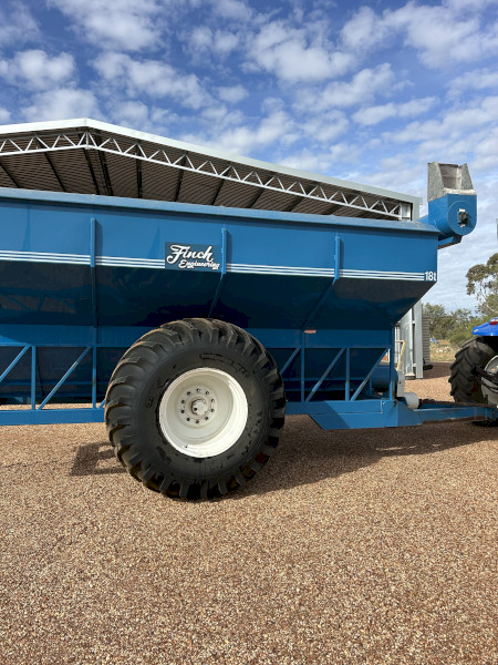 2006 Finch 18T Chaser Bin