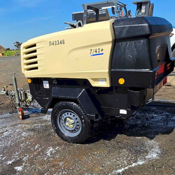 Ingersoll rand 7/41 Diesel Air Compressor