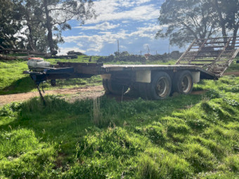 Boggie tag trailer