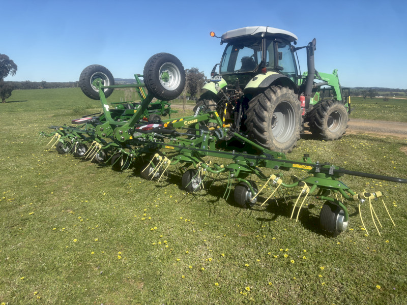 Krone Tedder Vendro T900 Trailing Tedder Rake
