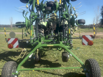 Krone Tedder Vendro T900 Trailing Tedder Rake