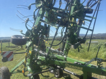 Krone Tedder Vendro T900 Trailing Tedder Rake