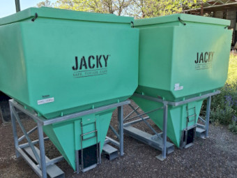 Jacky Bin x 2