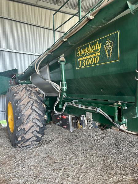 2014 Simplicity 13000L Air Seeder