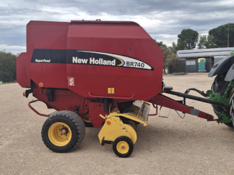 New Holland BR740 Round Baler