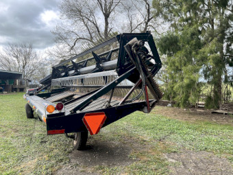 MacDon 3020 Windrower
