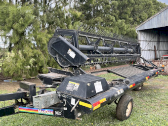 MacDon 3020 Windrower
