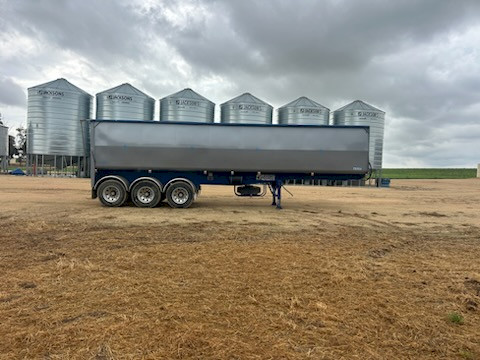 2014 Rhino Smoothbulk TOA Tipper Trailer