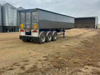 2014 Rhino Smoothbulk TOA Tipper Trailer