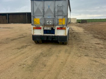 2014 Rhino Smoothbulk TOA Tipper Trailer