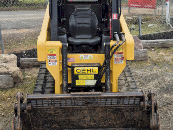 Gehl RT105 Positrack Loader with 4 in 1 Bucket