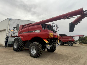 2018 Case IH 7240 Header with 2018 Macdon FD145 Flex Draper Front