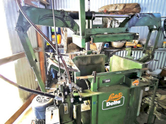 LISTER DELTA WOOL PRESS SELF PINNING WOOL PRESS SHEARING SHED LISTER DELTA HYDRAULIC BALE PRESS