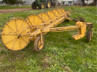 Mobilco Bamford One Way Hay Rakes