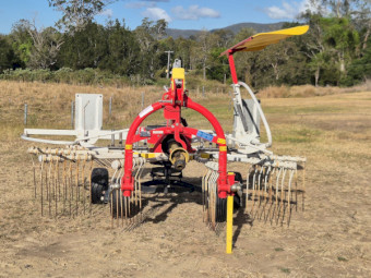 Pottinger Top 342 Hay Rake