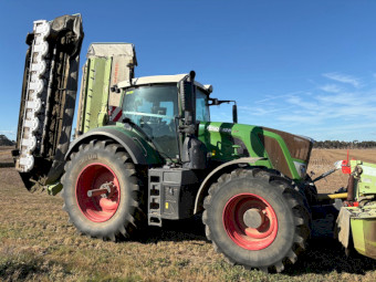 2019 Fendt 828 Vario and Claas Triple mowers