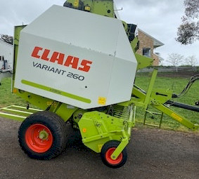 2007 Claas Variant 260 Round Baler