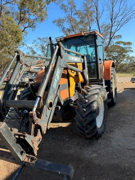 Renault Ares 616RZ Tractor with Loader
