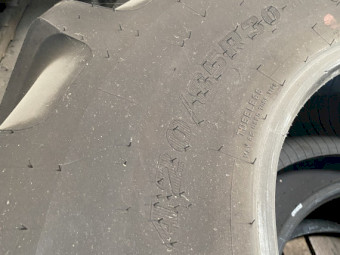 FIRESTONE TYRES 420/85R30 x 2