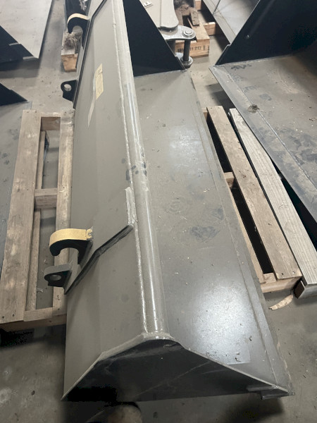 Challenge 1860mm General Purpose LCM Bucket, AUS Hitch