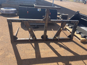 Used large hay bale forks, Euro hitch