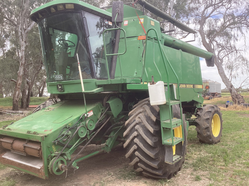John Deere 9600 Header with Fronts and Trailer