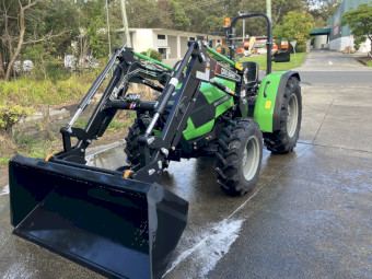 Deutz Fahr Agrolux 310 Tractor with Loader