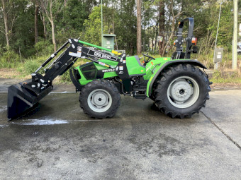 Deutz Fahr Agrolux 310 Tractor with Loader