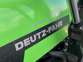 Deutz Fahr Agrolux 310 Tractor with Loader