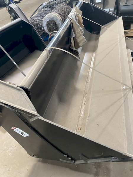 Challenge 2160mm 4 in 1 MLC Bucket, AUS Hitch